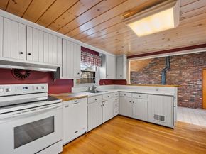 10 Standish Way, Lynn MA 01904