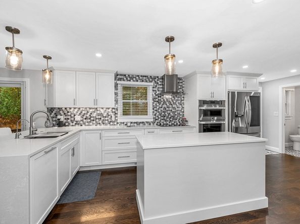 3 Sarafinas Way, Wilmington MA 01887