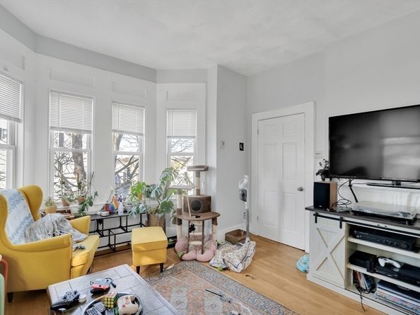 39 Union St, Boston MA 02135