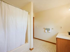 23 Ledgeview Drive, Norwood MA 02062