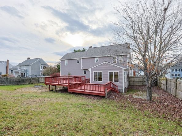 23 Ledgeview Drive, Norwood MA 02062