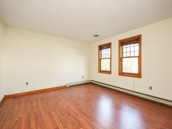 23 Ledgeview Drive, Norwood MA 02062