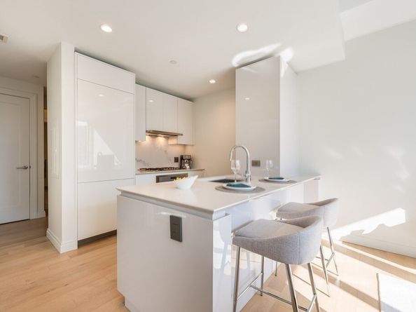 133 Seaport Blvd 2003, Boston MA 02210