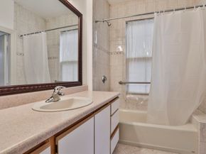 57 Lime St 1, Newburyport MA 01950