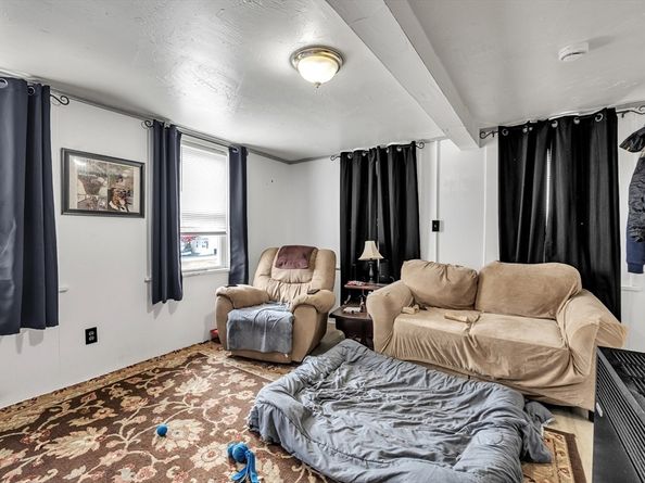 6 Overlook St, Grafton MA 01536