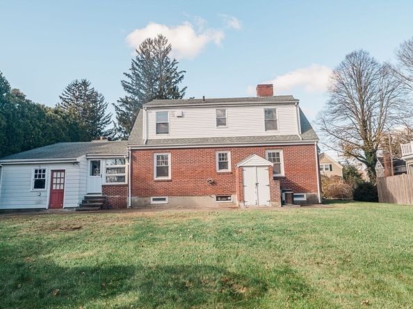 7 Park St., Hamilton MA 01982