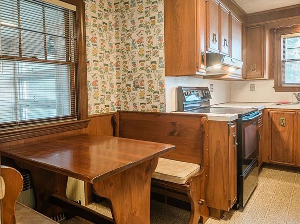 7 Park St., Hamilton MA 01982