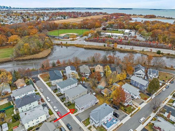 20-22 Putnam St, Quincy MA 02169