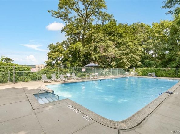 377 N Broadway 201, Yonkers NY 10701