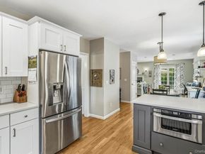 70 Orchard Place, Thornwood NY 10594