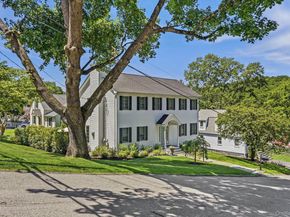 70 Orchard Place, Thornwood NY 10594