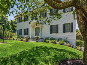 70 Orchard Place, Thornwood NY 10594