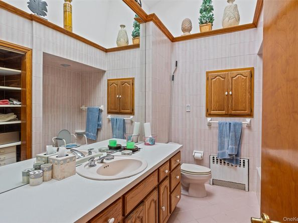2436 Hempstead Lane, Wantagh NY 11793