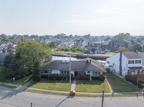 2436 Hempstead Lane, Wantagh NY 11793