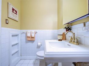 25 Park Place 3P, Great Neck NY 11021