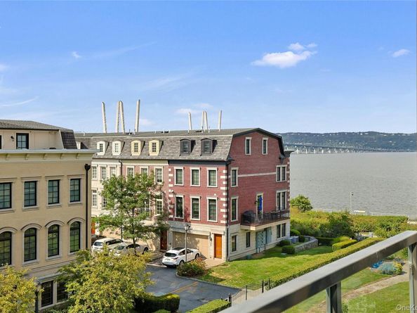 16 Rivers Edge Drive 408, Tarrytown NY 10591