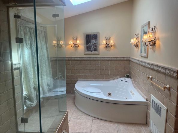 3200 Lydia Lane, Bellmore NY 11710