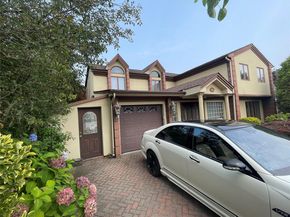 3200 Lydia Lane, Bellmore NY 11710