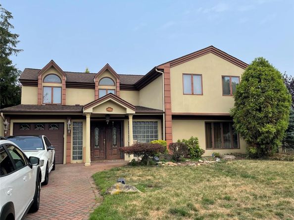 3200 Lydia Lane, Bellmore NY 11710