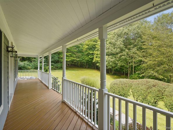 9 Ashwood Road, South Salem NY 10590