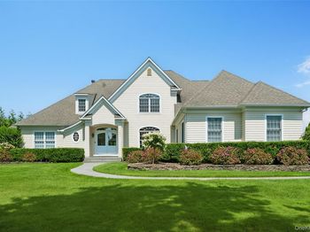 2675 Laurel Trail