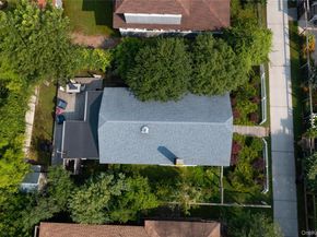 40 Bungalow Walk, Ocean Beach NY 11770
