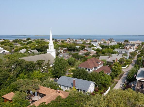 40 Bungalow Walk, Ocean Beach NY 11770