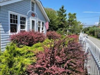 40 Bungalow Walk
