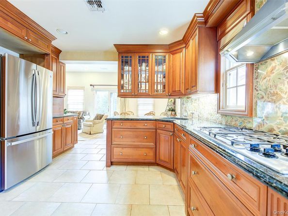 171-06 76th Avenue, Fresh Meadows NY 11366