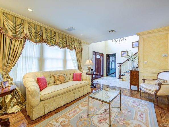171-06 76th Avenue, Fresh Meadows NY 11366