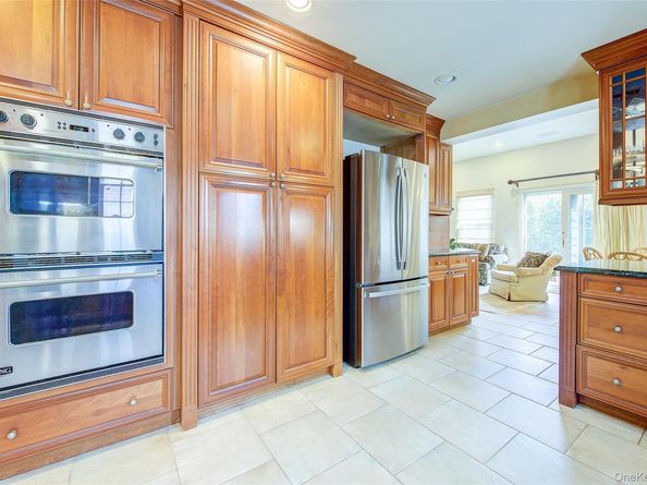 171-06 76th Avenue, Fresh Meadows NY 11366