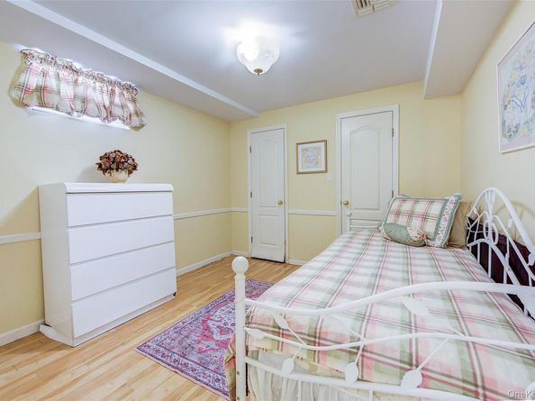 171-06 76th Avenue, Fresh Meadows NY 11366