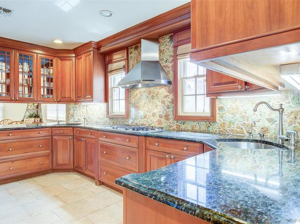 171-06 76th Avenue, Fresh Meadows NY 11366