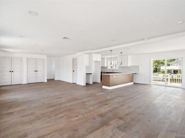 775 S 9th Street, Lindenhurst NY 11757