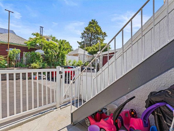 1570 Paulding Avenue, Bronx NY 10462