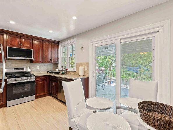1570 Paulding Avenue, Bronx NY 10462