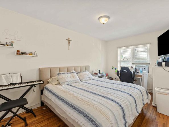 1570 Paulding Avenue, Bronx NY 10462