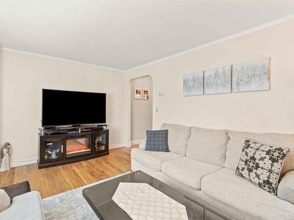 1570 Paulding Avenue, Bronx NY 10462