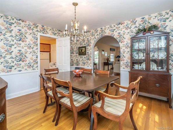 43 Amherst Road, Port Washington NY 11050