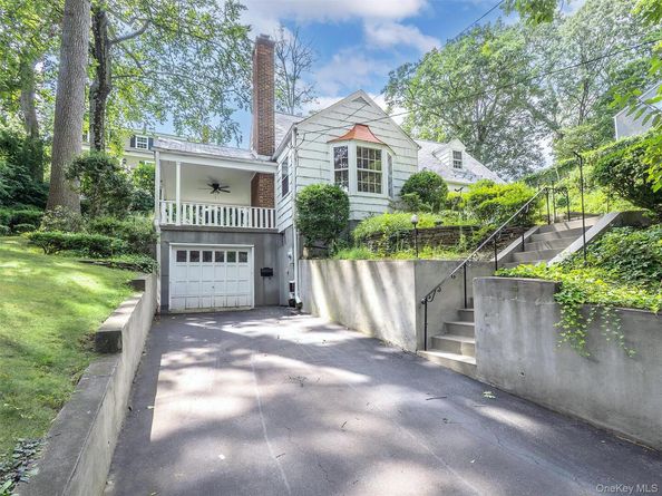 43 Amherst Road, Port Washington NY 11050