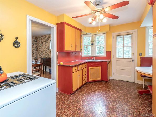 43 Amherst Road, Port Washington NY 11050