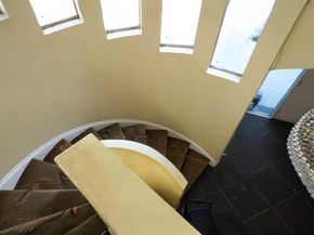 6 Bostwick Lane, Old Westbury NY 11568