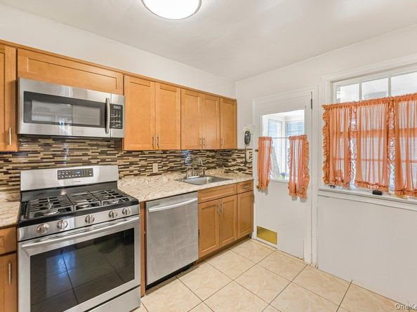 60 Gramercy Avenue, Yonkers NY 10701