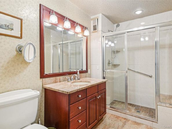 1534 Broadway 202, Hewlett NY 11557