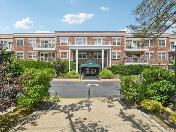 1534 Broadway 202, Hewlett NY 11557