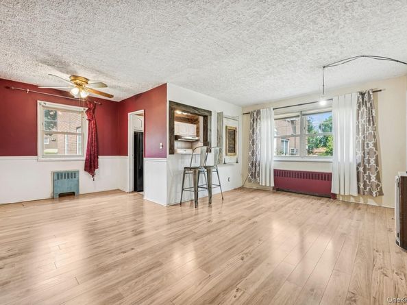 251-16 58th Avenue 125, Little Neck NY 11362