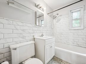 251-16 58th Avenue 125, Little Neck NY 11362