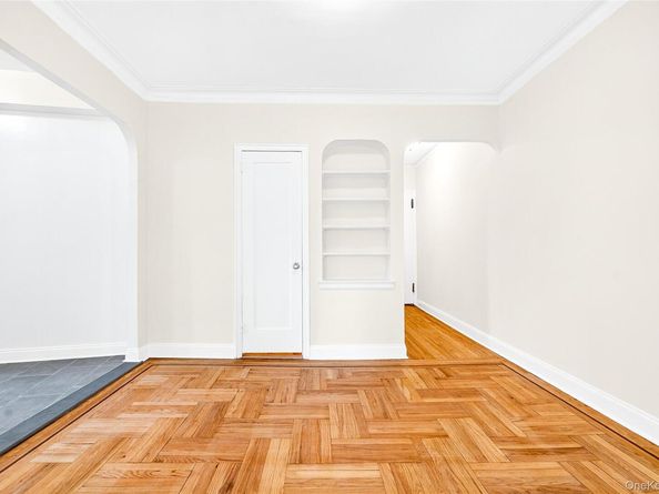 601 Pelham Parkway N 514, Bronx NY 10467