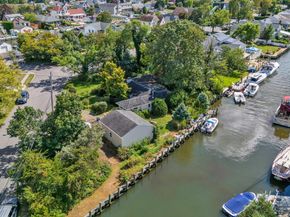 7 Swartout Place, Amityville NY 11701