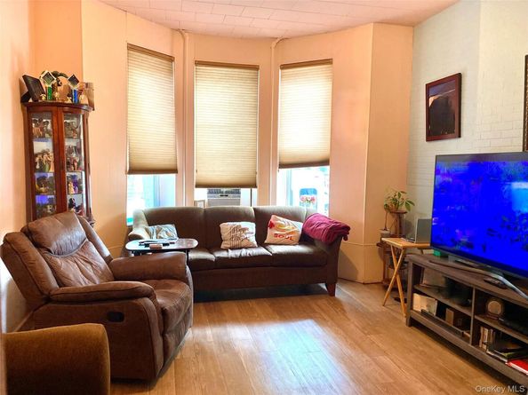 561 72nd Street, Brooklyn NY 11209